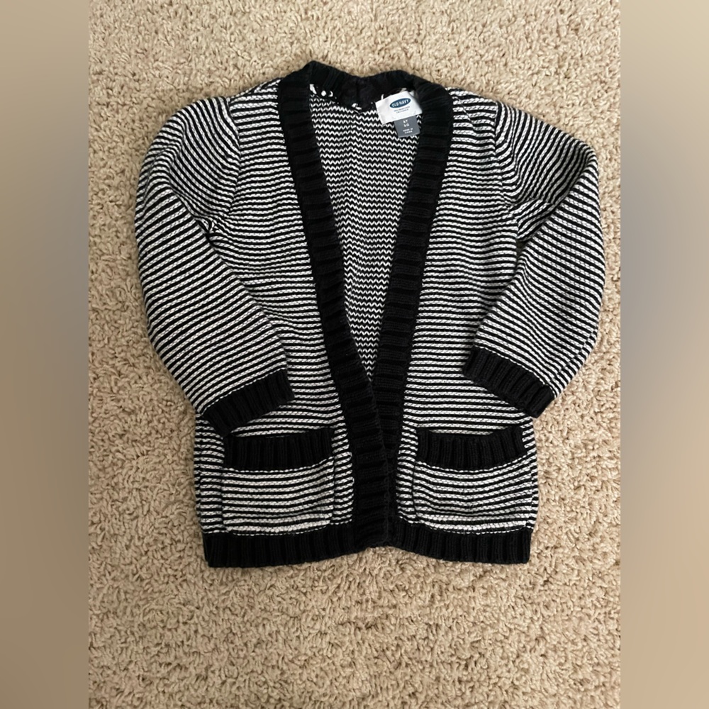 Old navy girls Striped Black and White Sweater 4T
